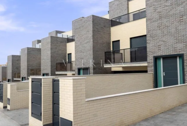 Casa unifamiliar en venta en Avenida de la Legua, Valparaíso-La Legua (Toledo)