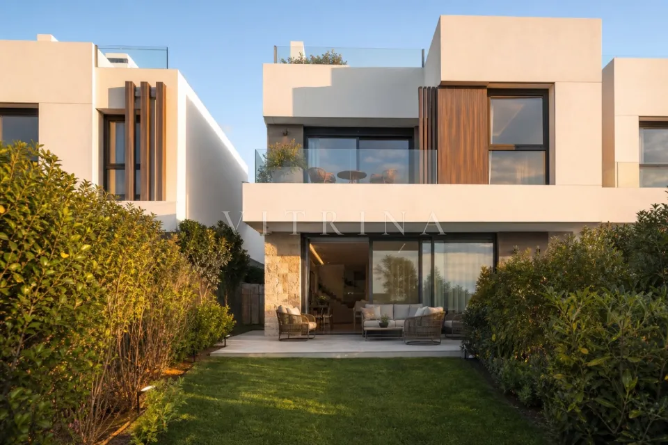 Family semi-detached house in Malaga