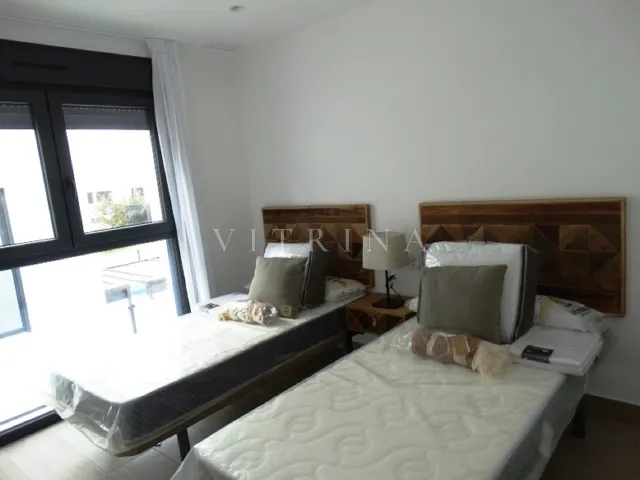 Rambla Beach Semis